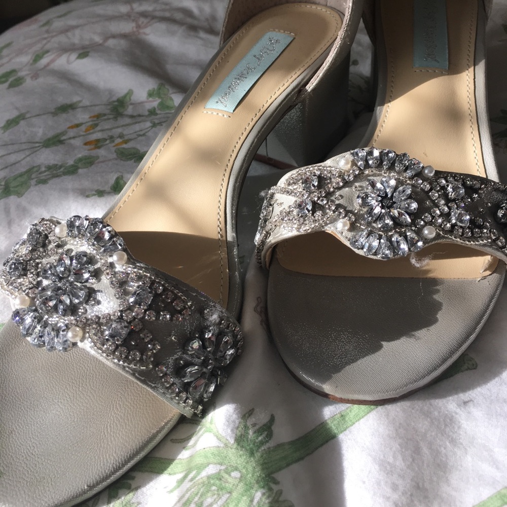 ✨✨✨SPARKLY HEELS✨✨✨